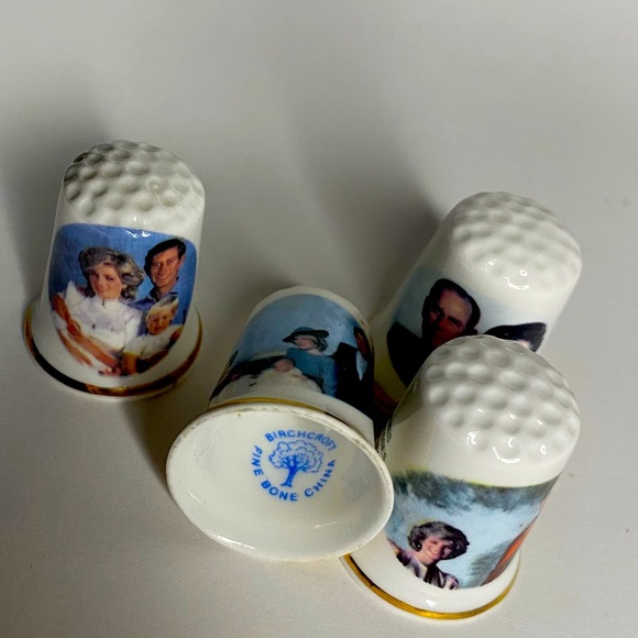 Lot of Royal Commemorative Thimbles - Picture 1 of 15